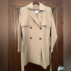 NWOT Abercrombie Women’s Lightweight Trench (with Belt) - Size L